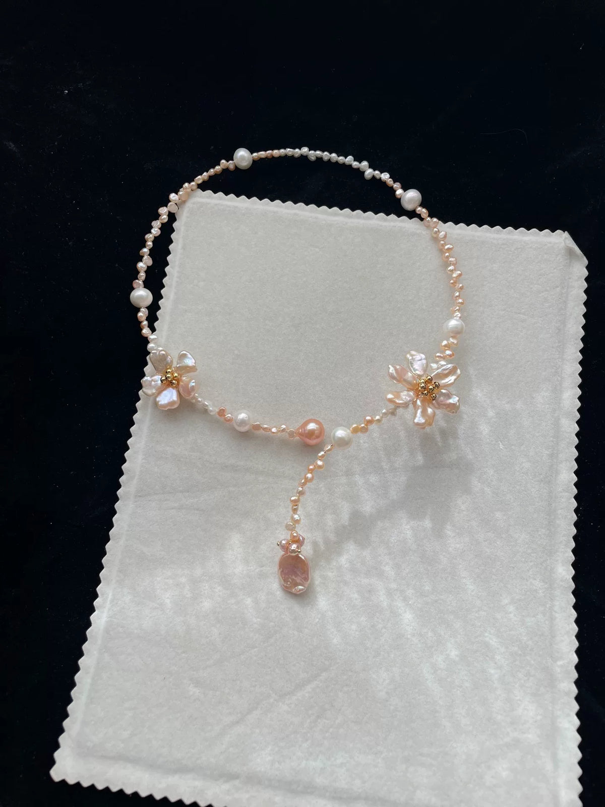Natural Pearl Flower Choker Necklace