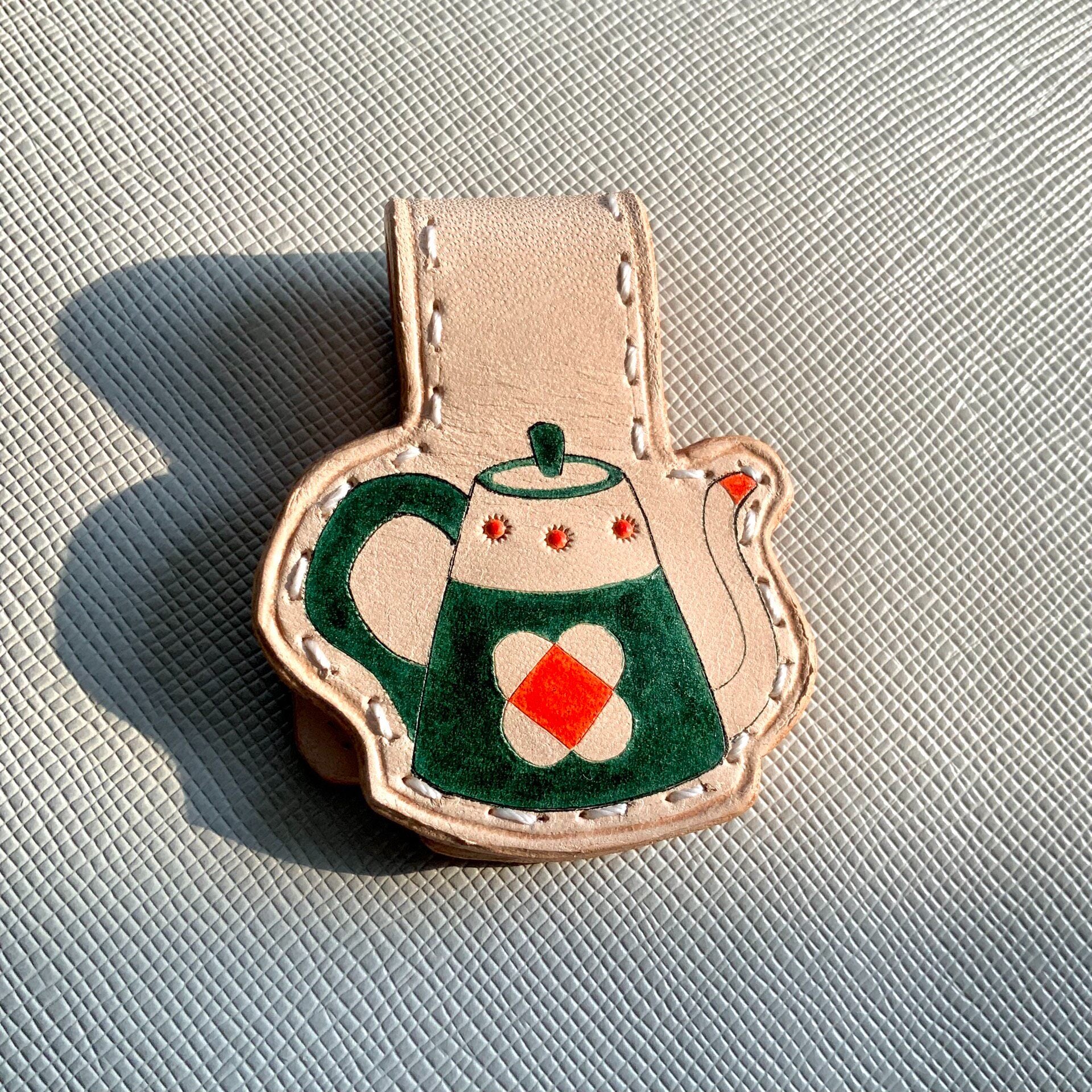 Magnetic Leather Bookmark – Teapot/Mug Shape with Hand-Painted Details