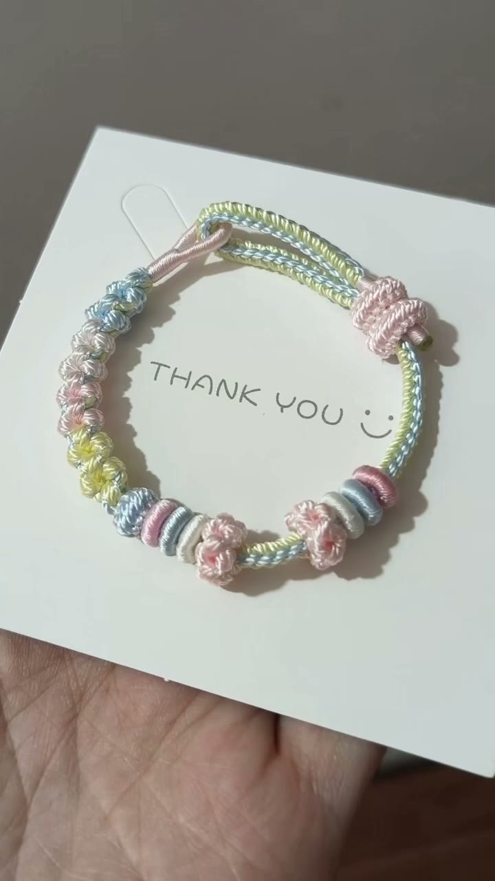 Pulseira Entrelaçada Gradiente Rosa e Azul Feita à Mão