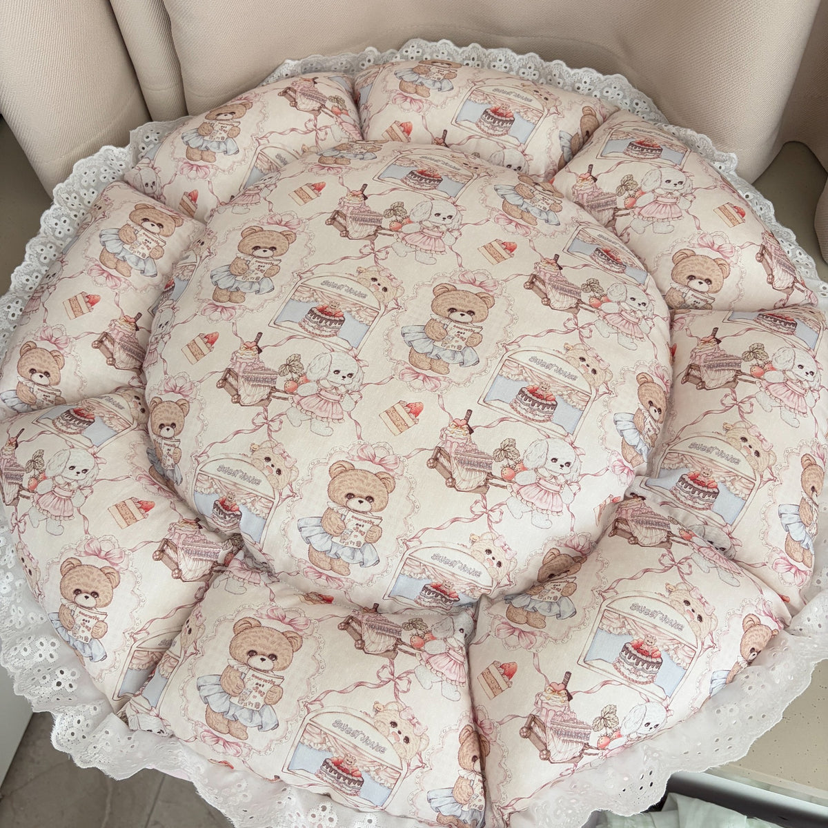 Circular Cat Bed with Cotton Plush Rim