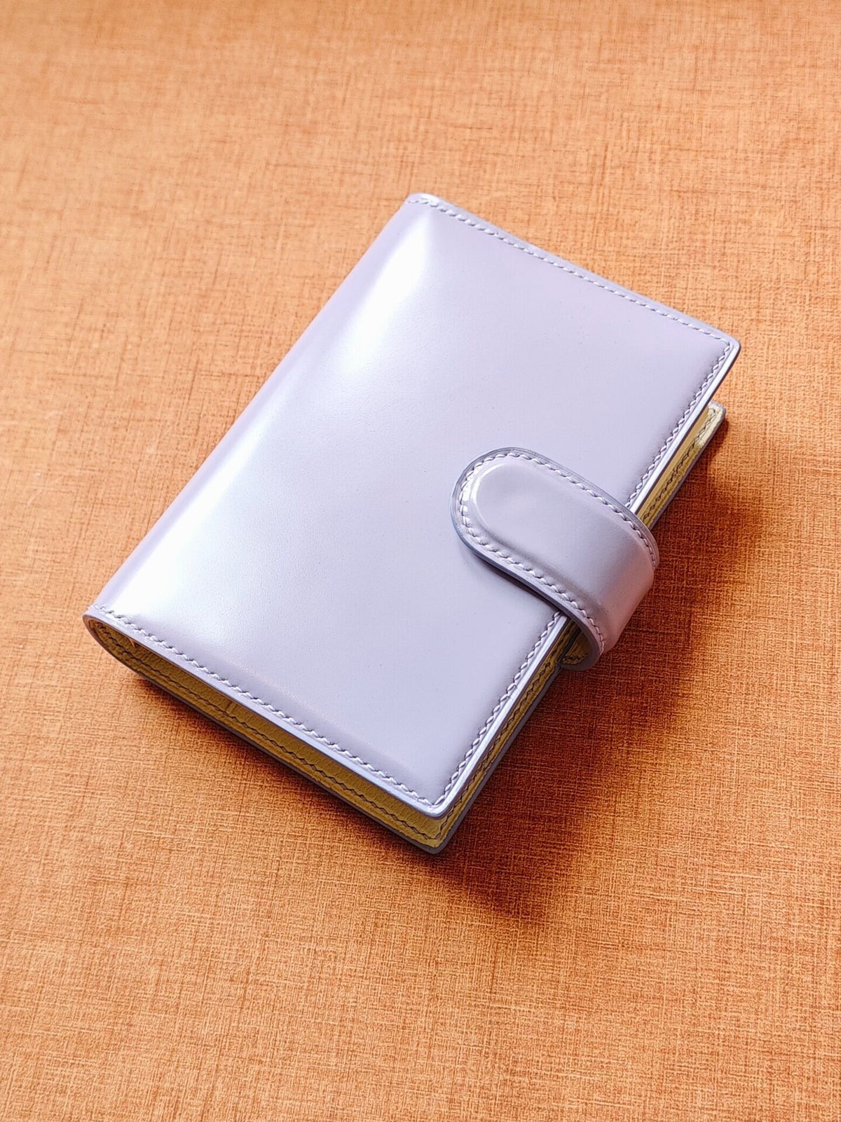 A7 Ringbuch aus Leder in Lichtviolett