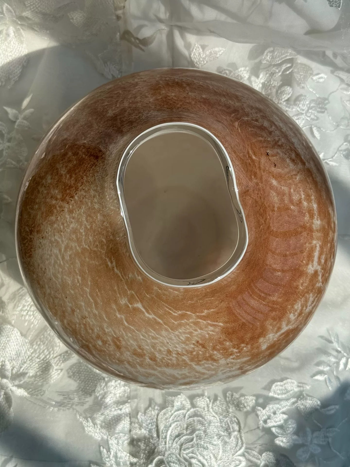Vaso in vetro marrone venato vintage
