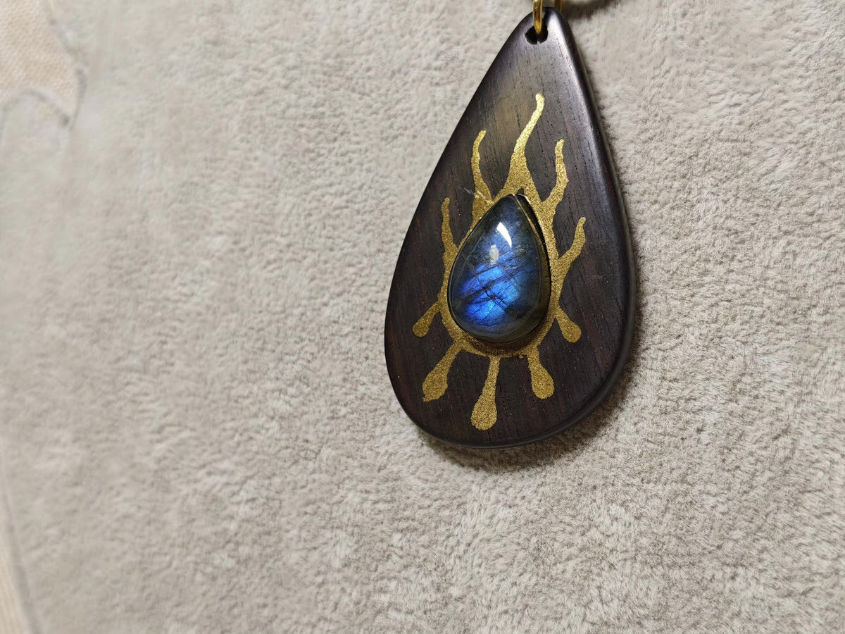 Black Sandalwood Labradorite Water Fire Pendant