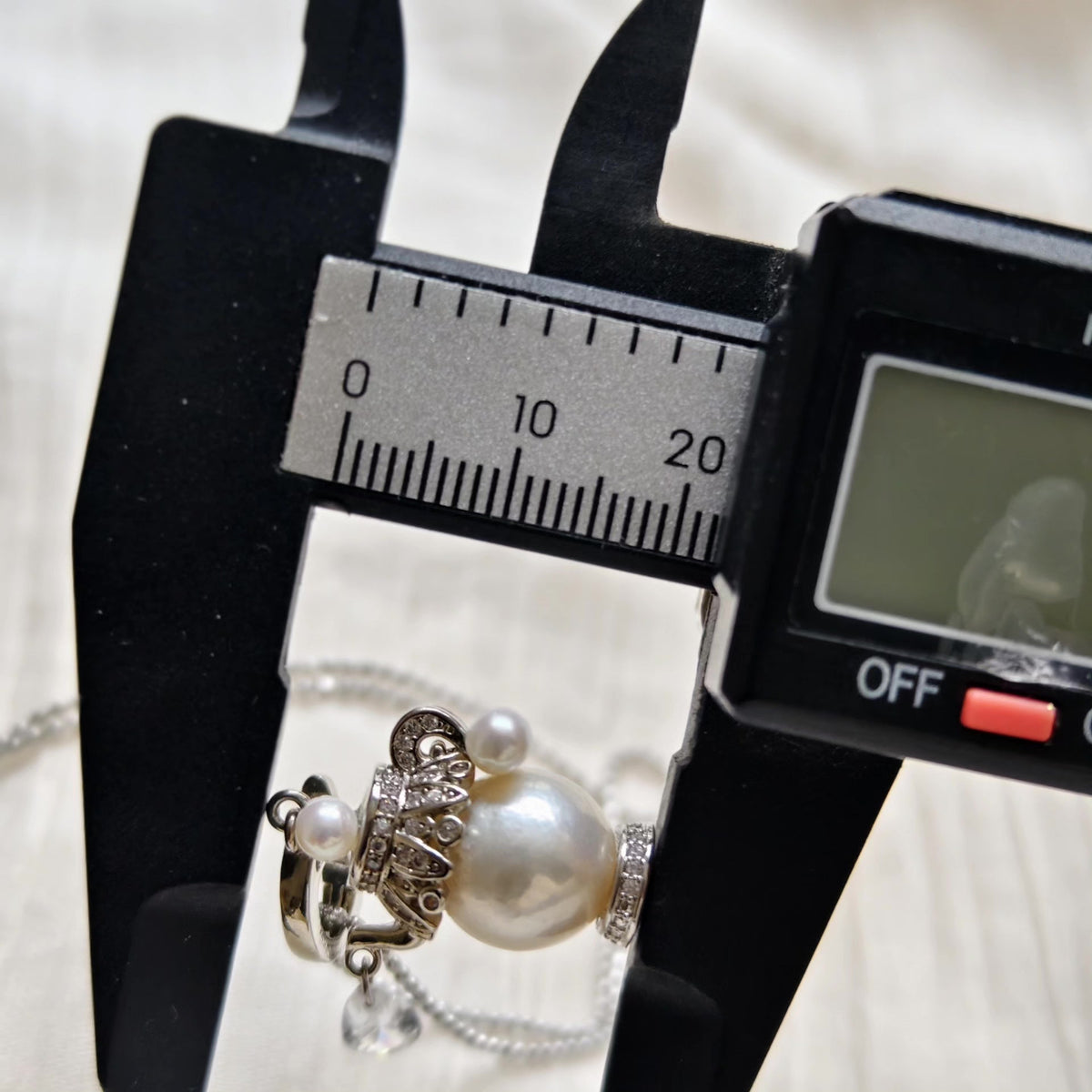 Collana con ciondolo Teiera Perla e catena in Acciaio Titanio