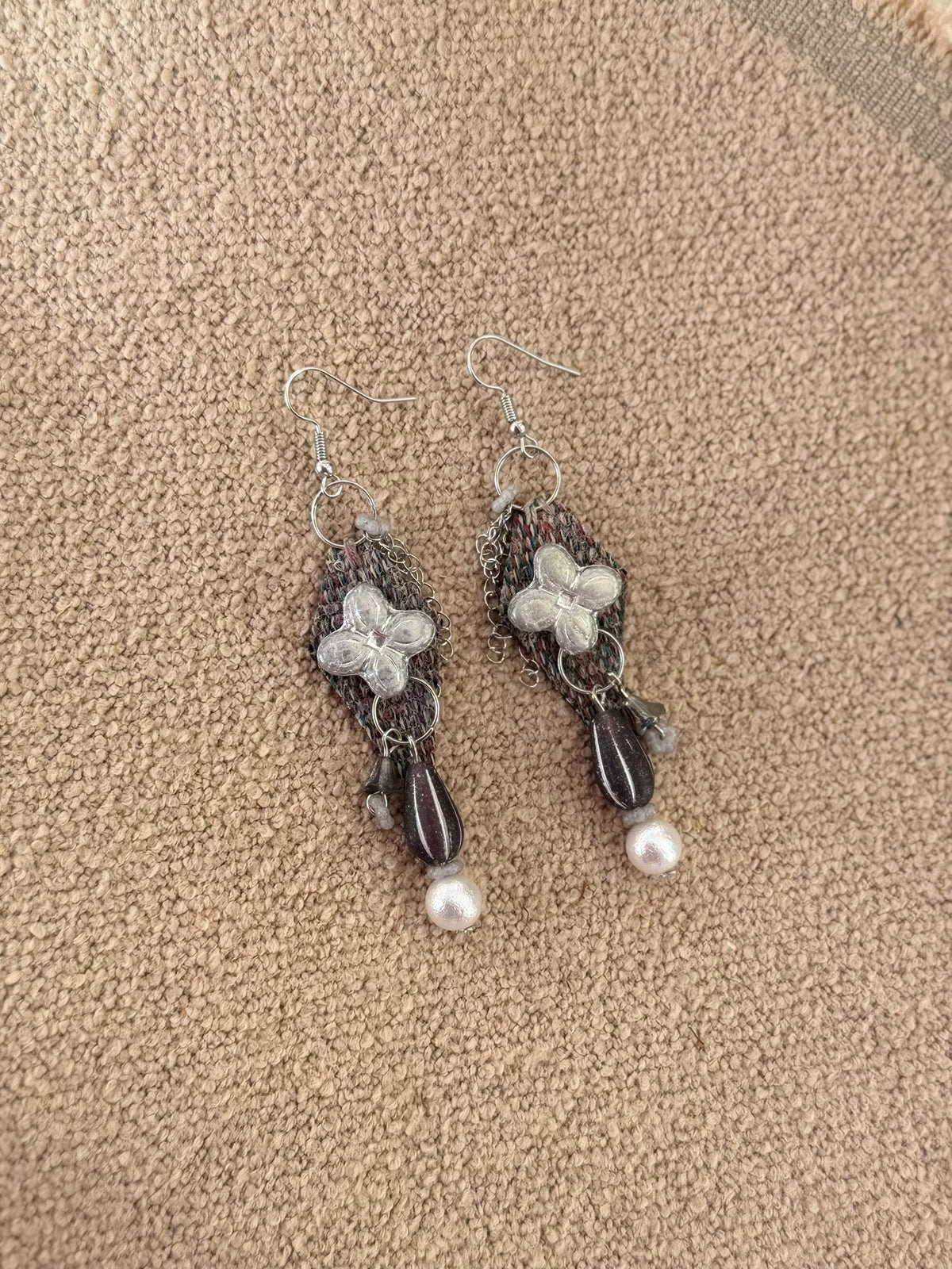Brincos Suspensos com Pingente de Flor em Tweed Feitos à Mão