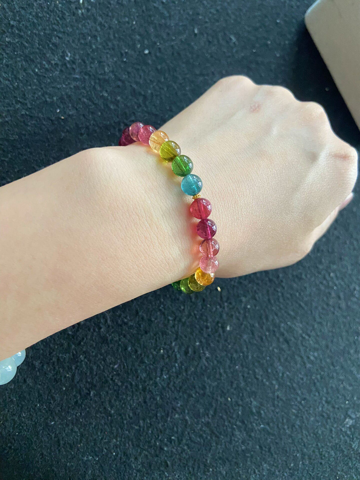 Pulseira de Contas de Turmalina Arco-Íris