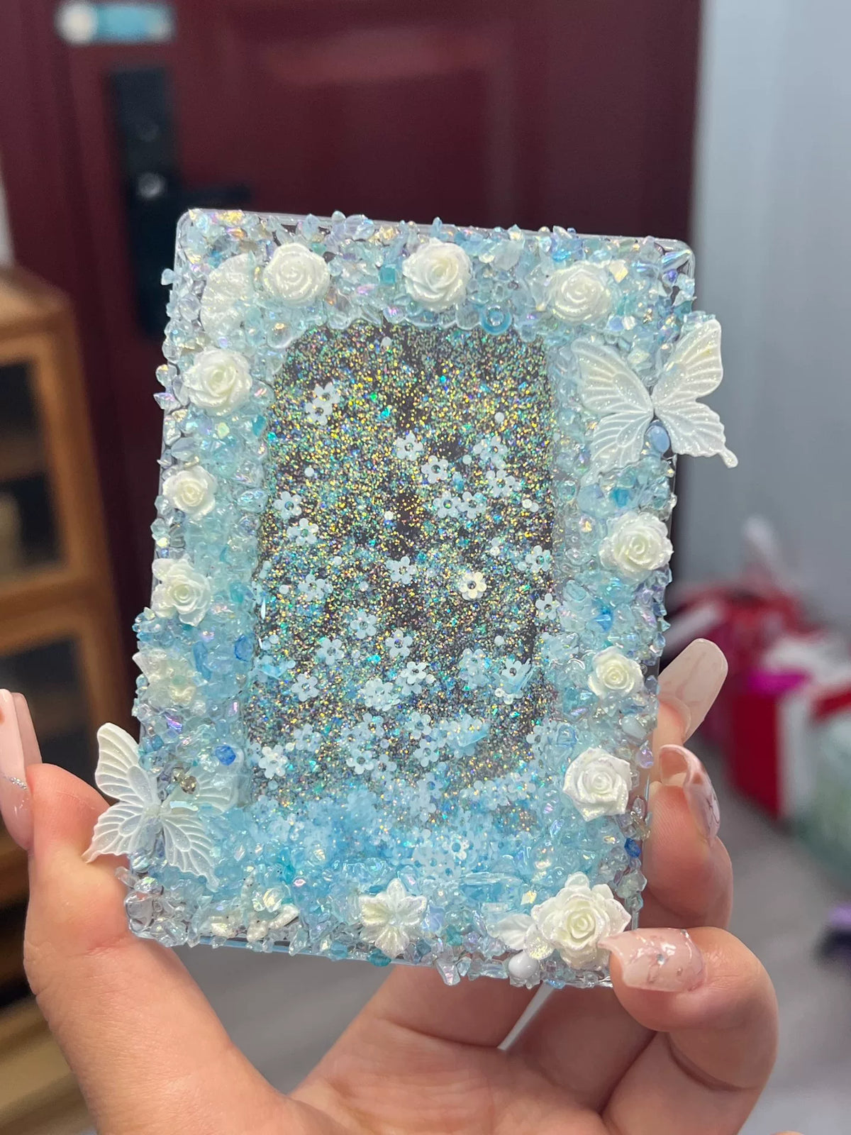 Blau-weißer Quicksand Kartenhalter mit Glitter
