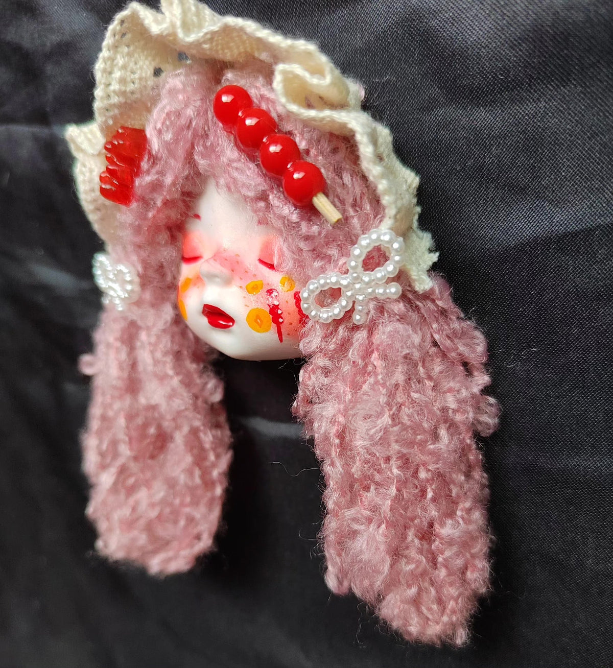 Clay Doll Head Lolita Brooch Pink Yarn