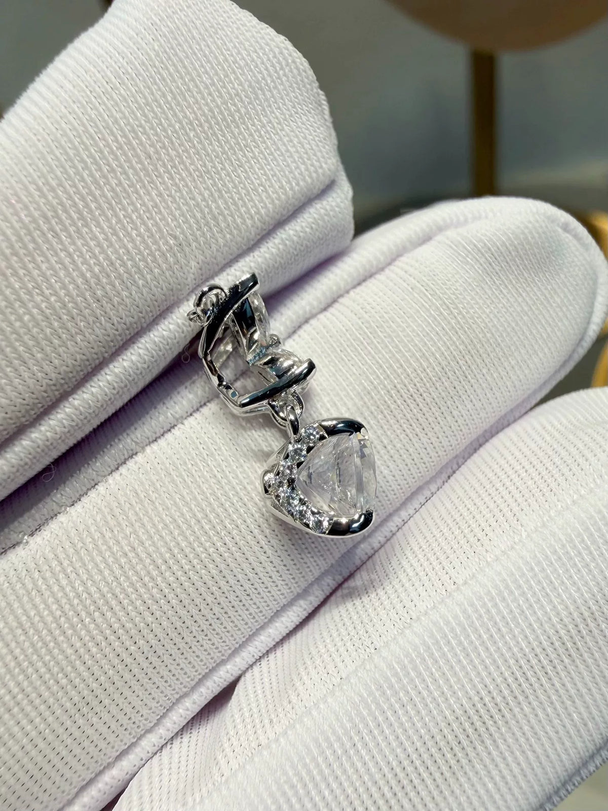 Mini-Schmetterlingskette mit Marquise und Hochkohlenstoff-Diamanten