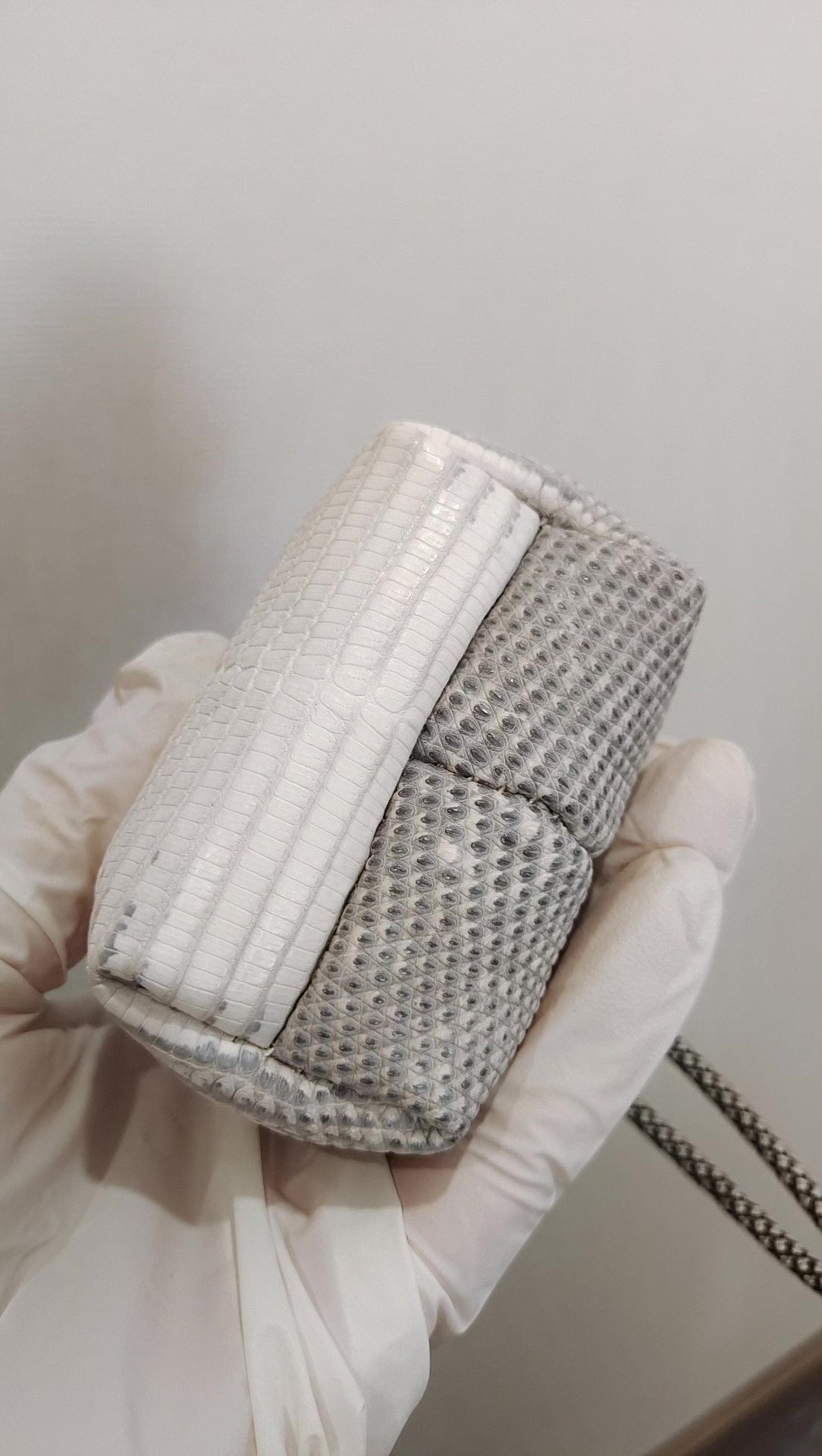 Bolsa de Moedas em Couro de Lagarto Feita à Mão