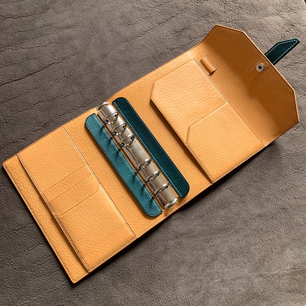 A6 Drievoudige Organizer in Italiaans Mbox-leer