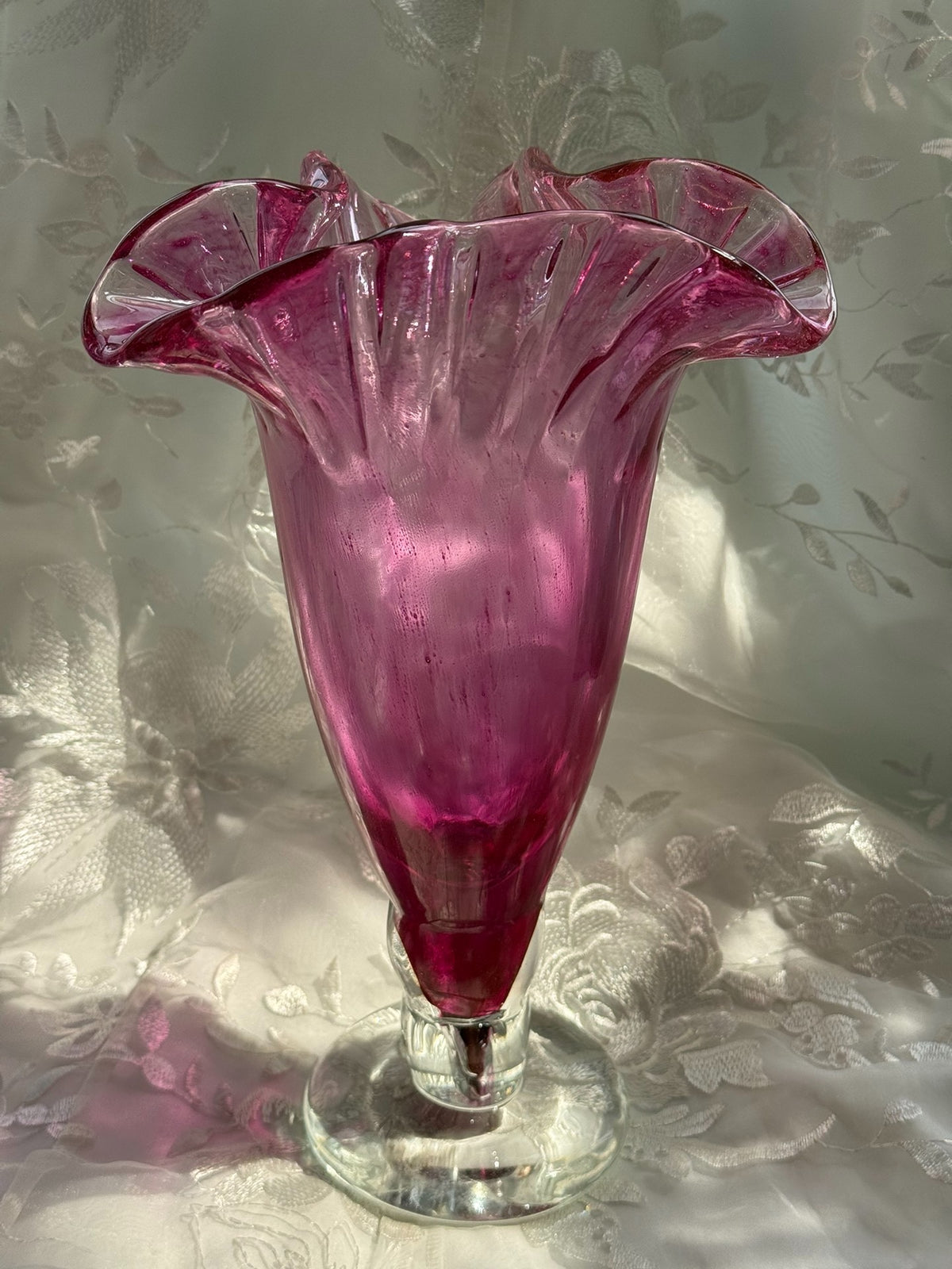 Vase en verre vintage rouge-or style lanterne à vent