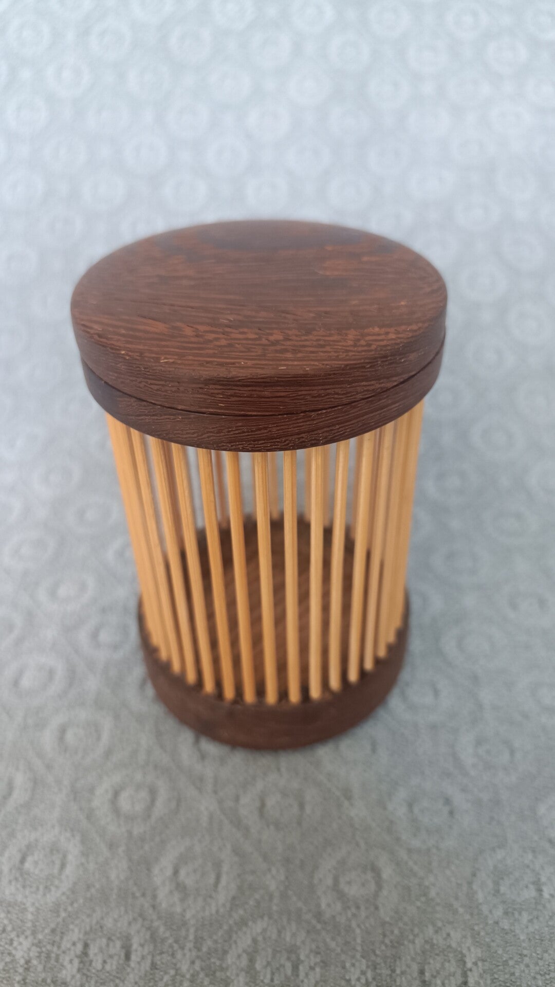 940929799075 - Image 1