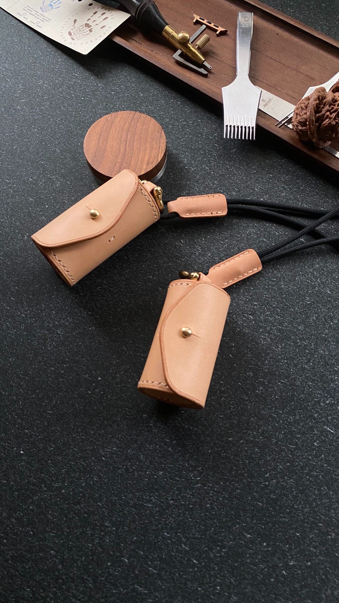 Vegetable Tanned Leather Walnut Storage Cylinder Case