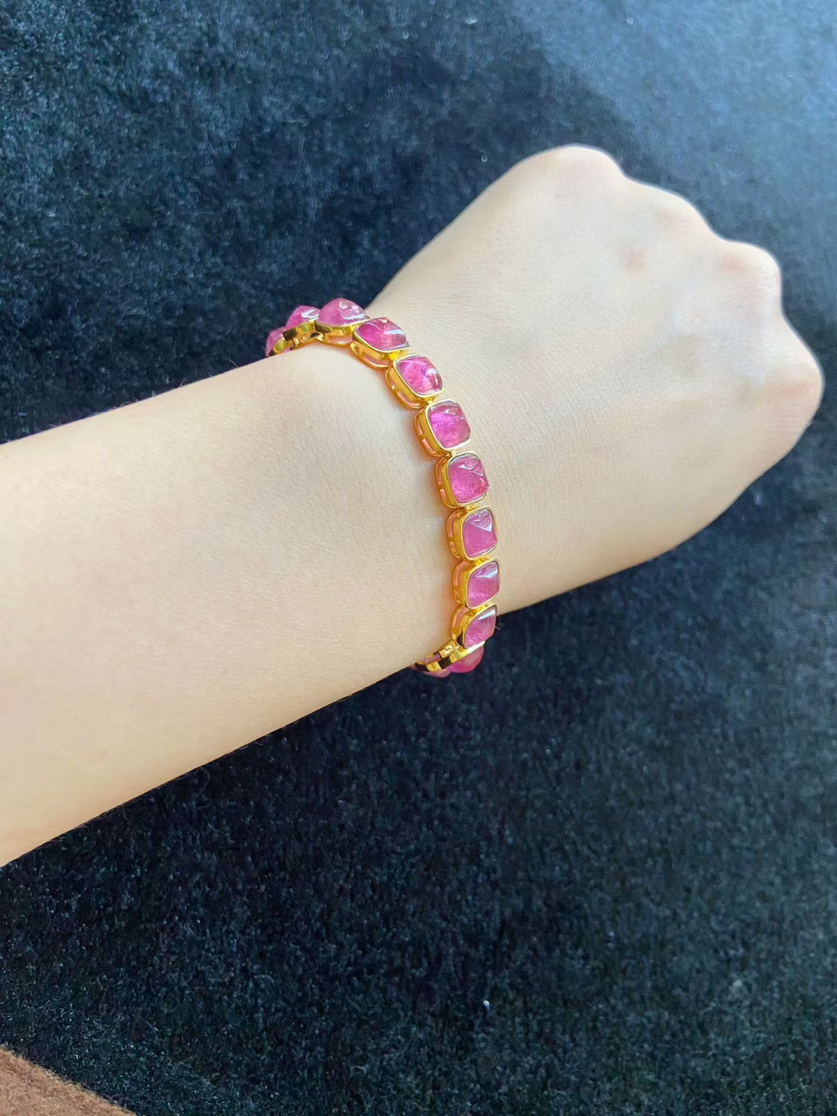 Bracelete Ténis com Gemas Rosas de Corte Almofada