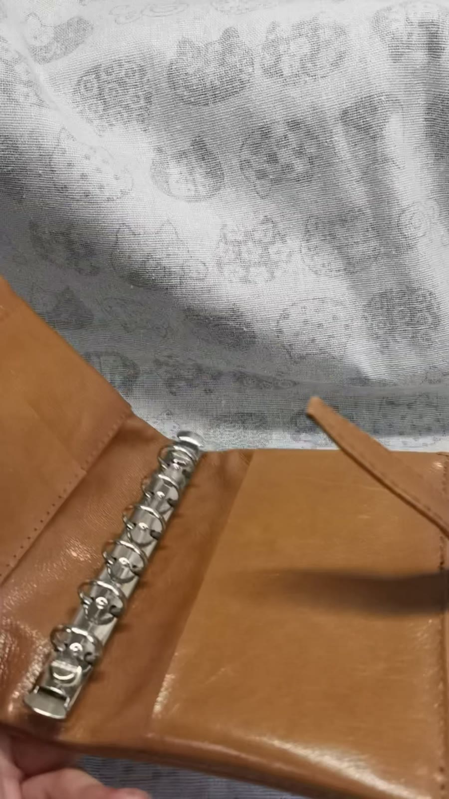 Copertina per Taccuino ad Anelli A7 in Pelle di Capra