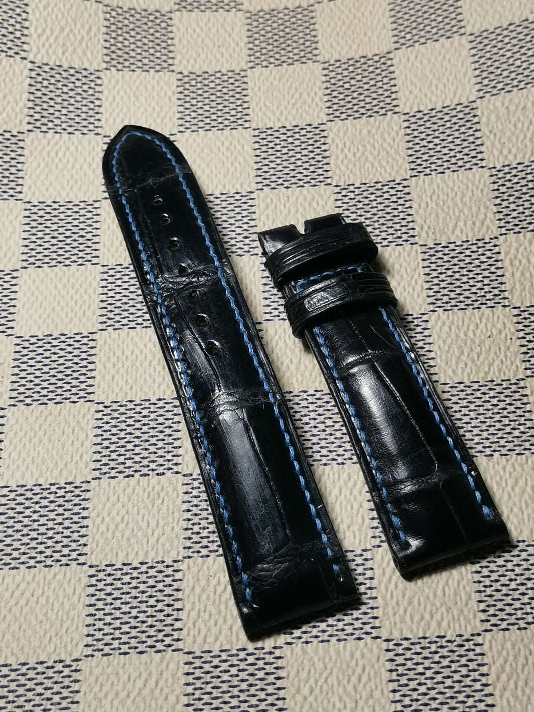684413243632 - Image 1