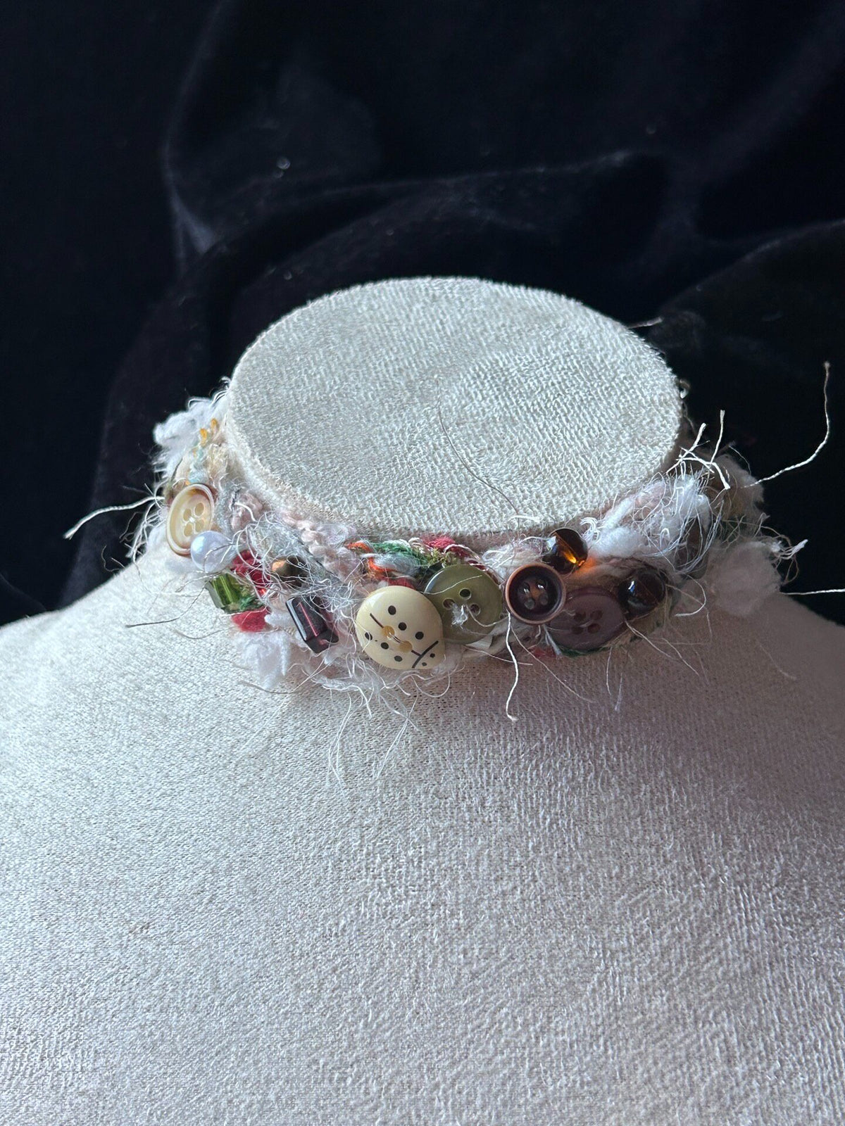 Beige Mixed Fiber Button Choker Necklace