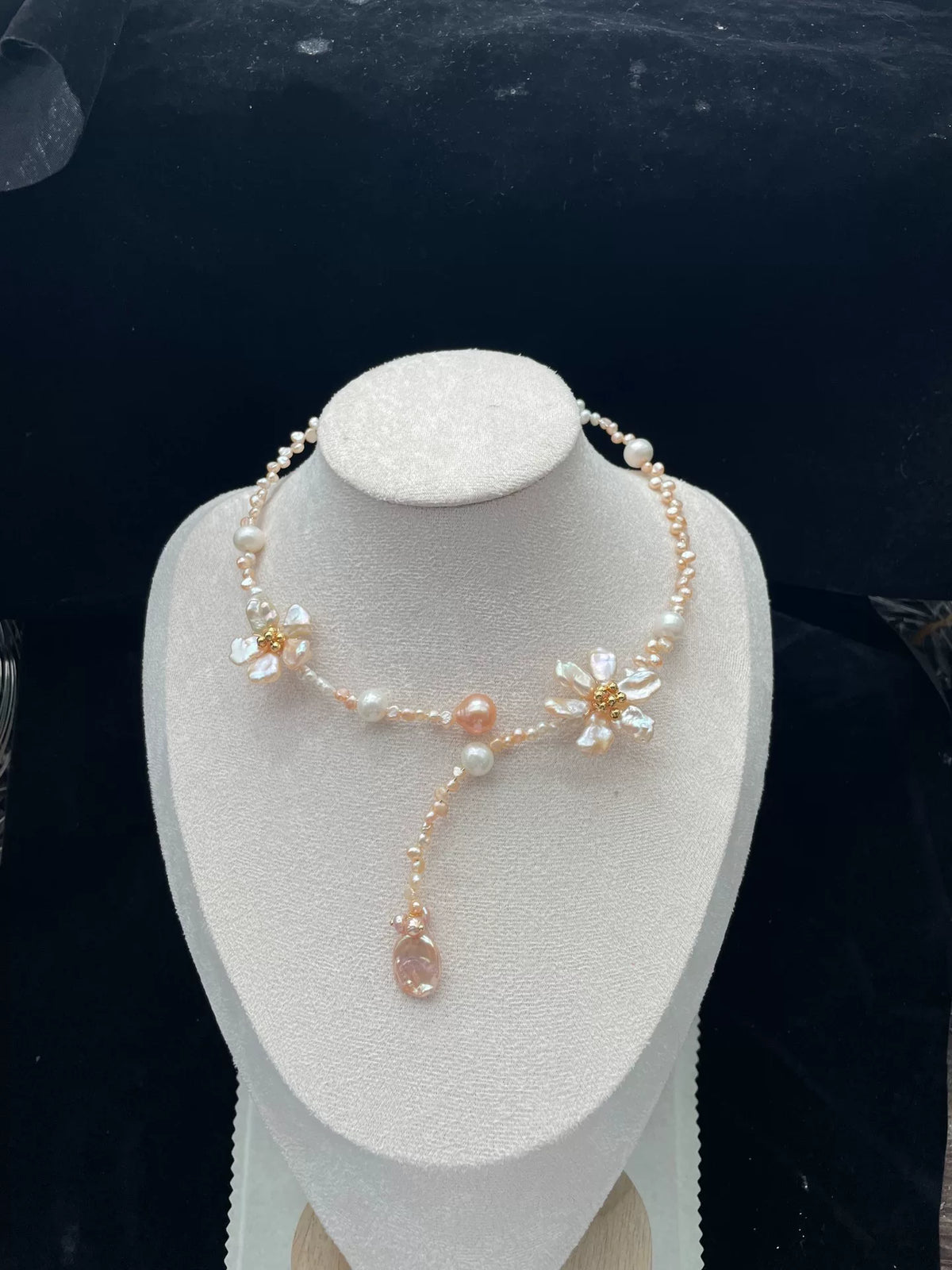 Natural Pearl Flower Choker Necklace