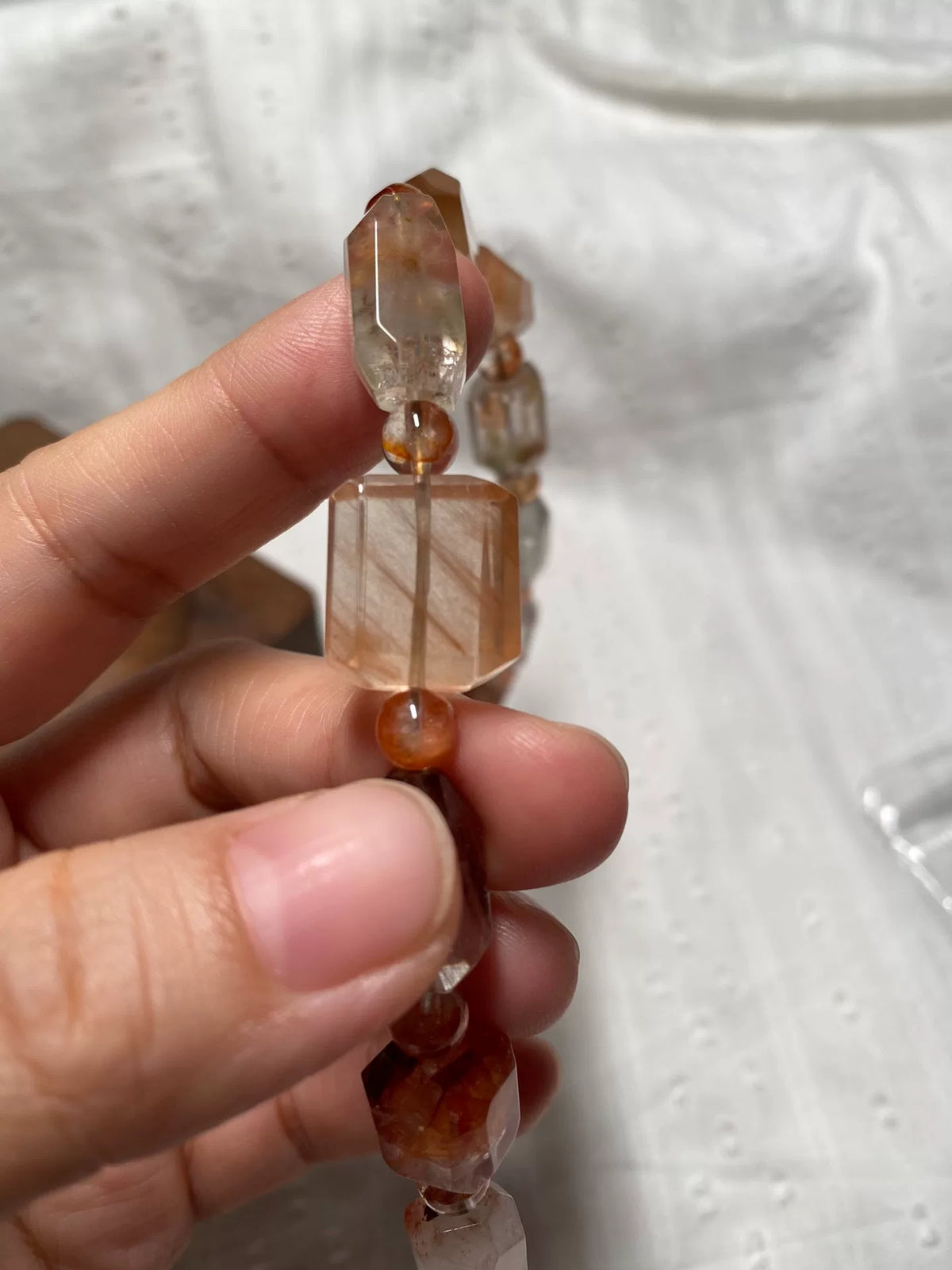 Collar de cuentas de cristal natural con separadores en ámbar