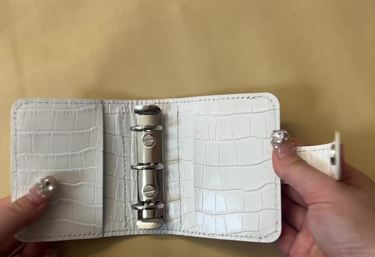 Carnet à feuilles mobiles A9 cuir crocodile blanc