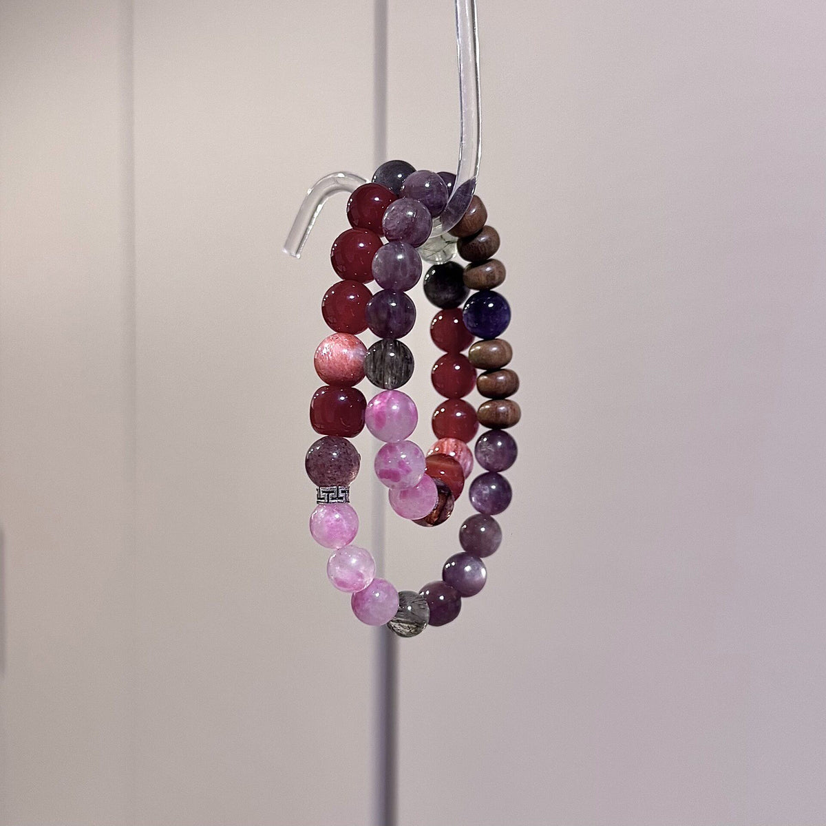 Bracciale a doppio giro in agata rossa e lepidolite viola