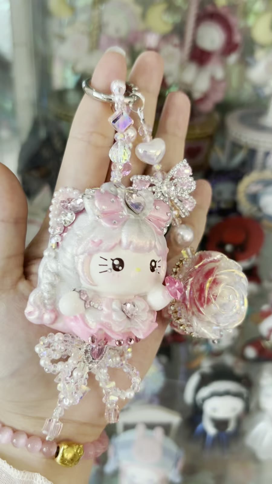 Handgemaakte Kraalhanger Kat met Roze Strik