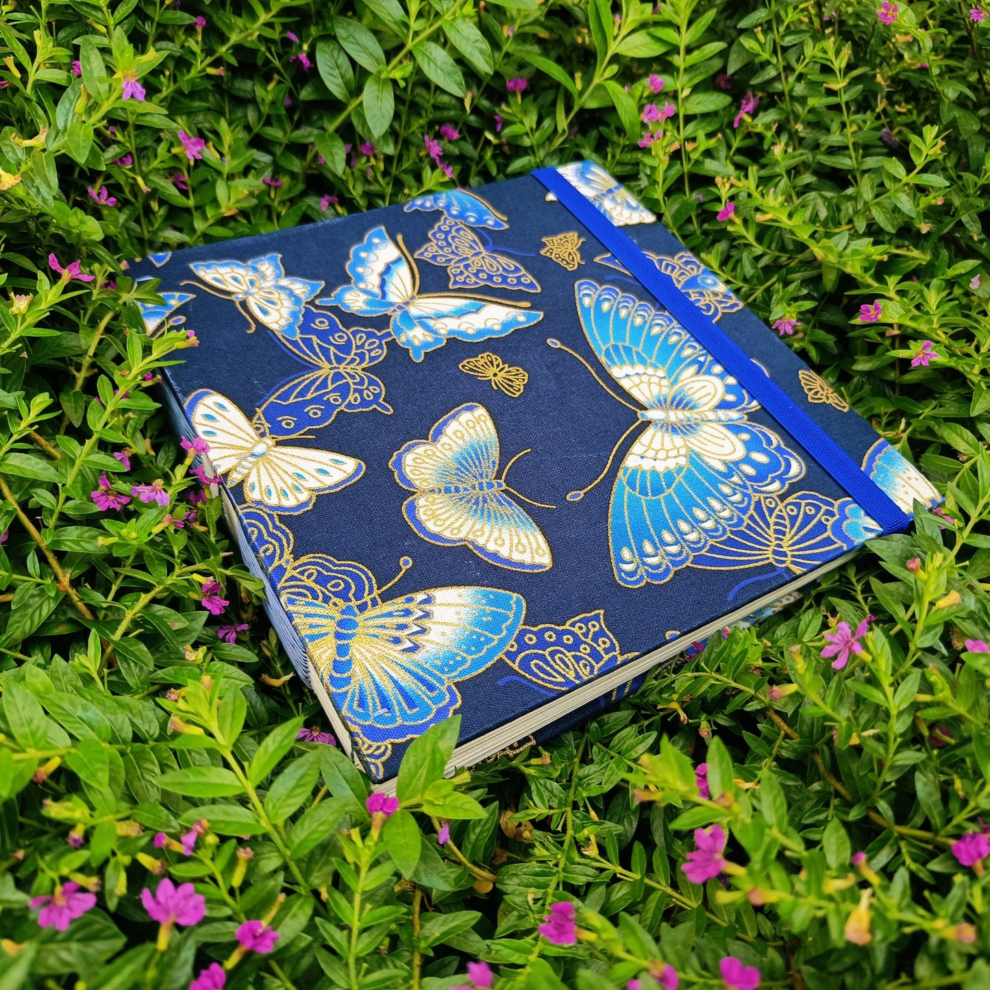 Hand-Stitched Watercolor Sketchbook, 19cm Square, 46 Pages, 300gsm Paper