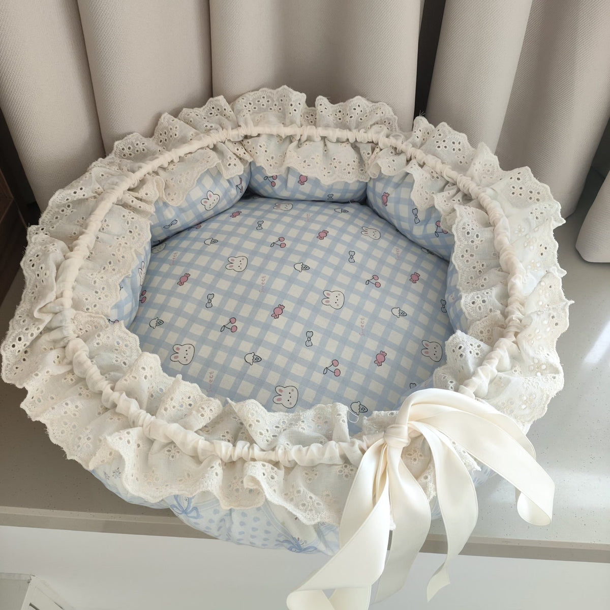 Round Cotton Cat Bed with Raised Bolster