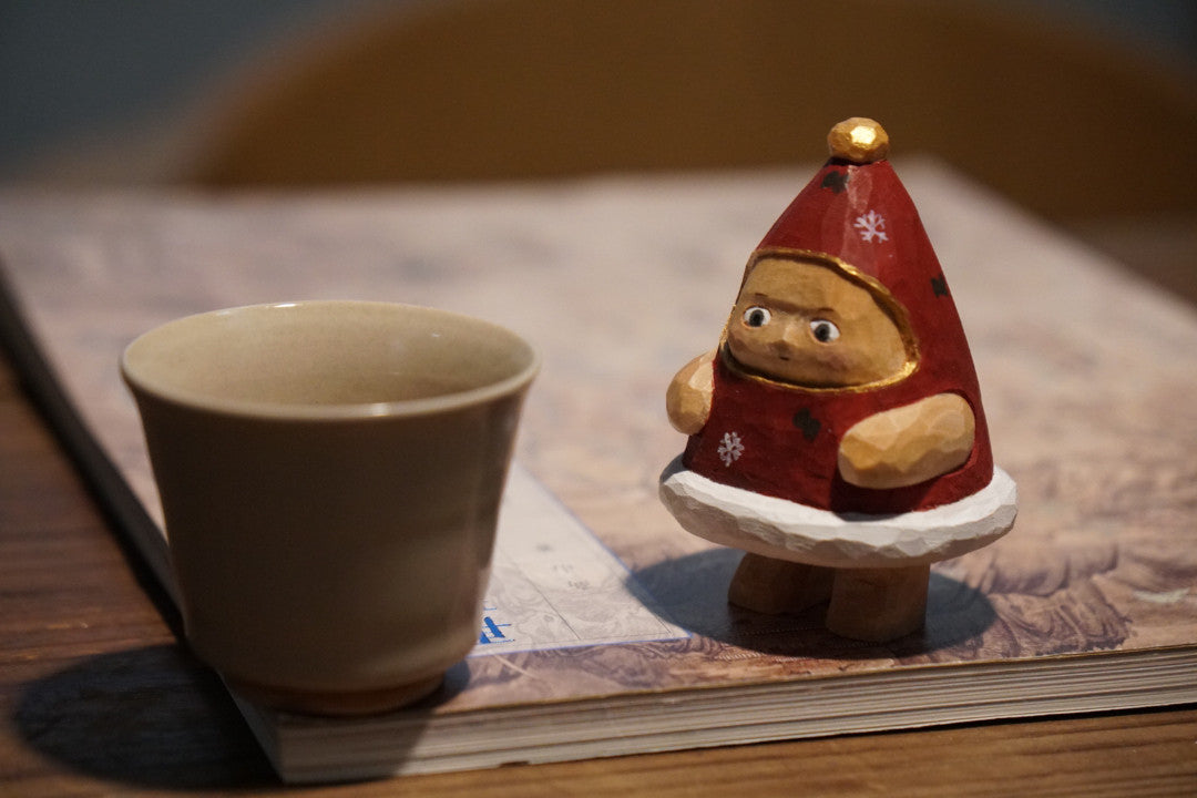 Hand-Carved Linden Wood Santa Hat Figure, 8 cm