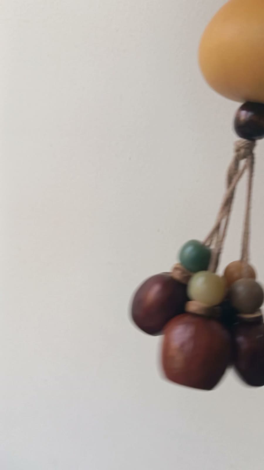 Handgefertigter Kalebasse-Anhänger mit Bodhi-Samen