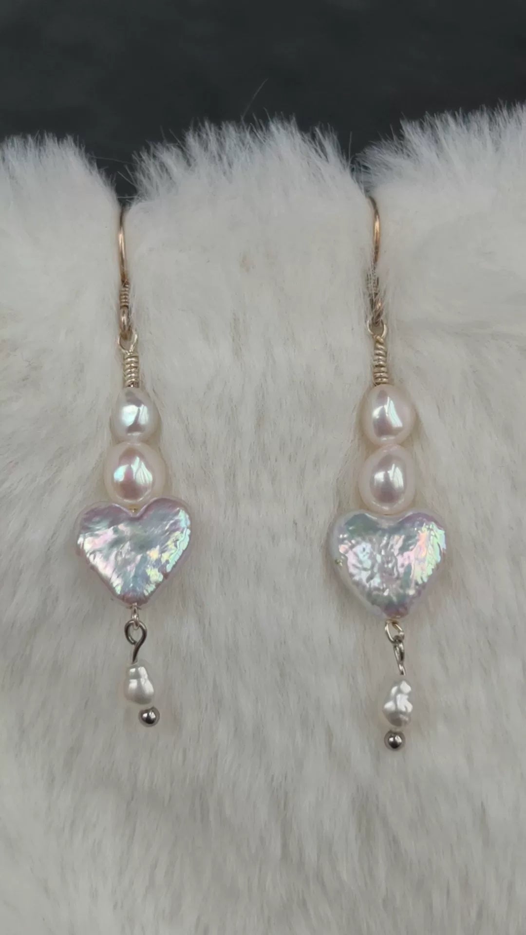 Pendientes de perlas de agua dulce en forma de corazón