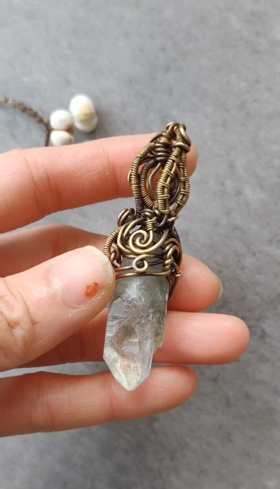 Groene Phantom Kwarts Wire Wrapped Hanger