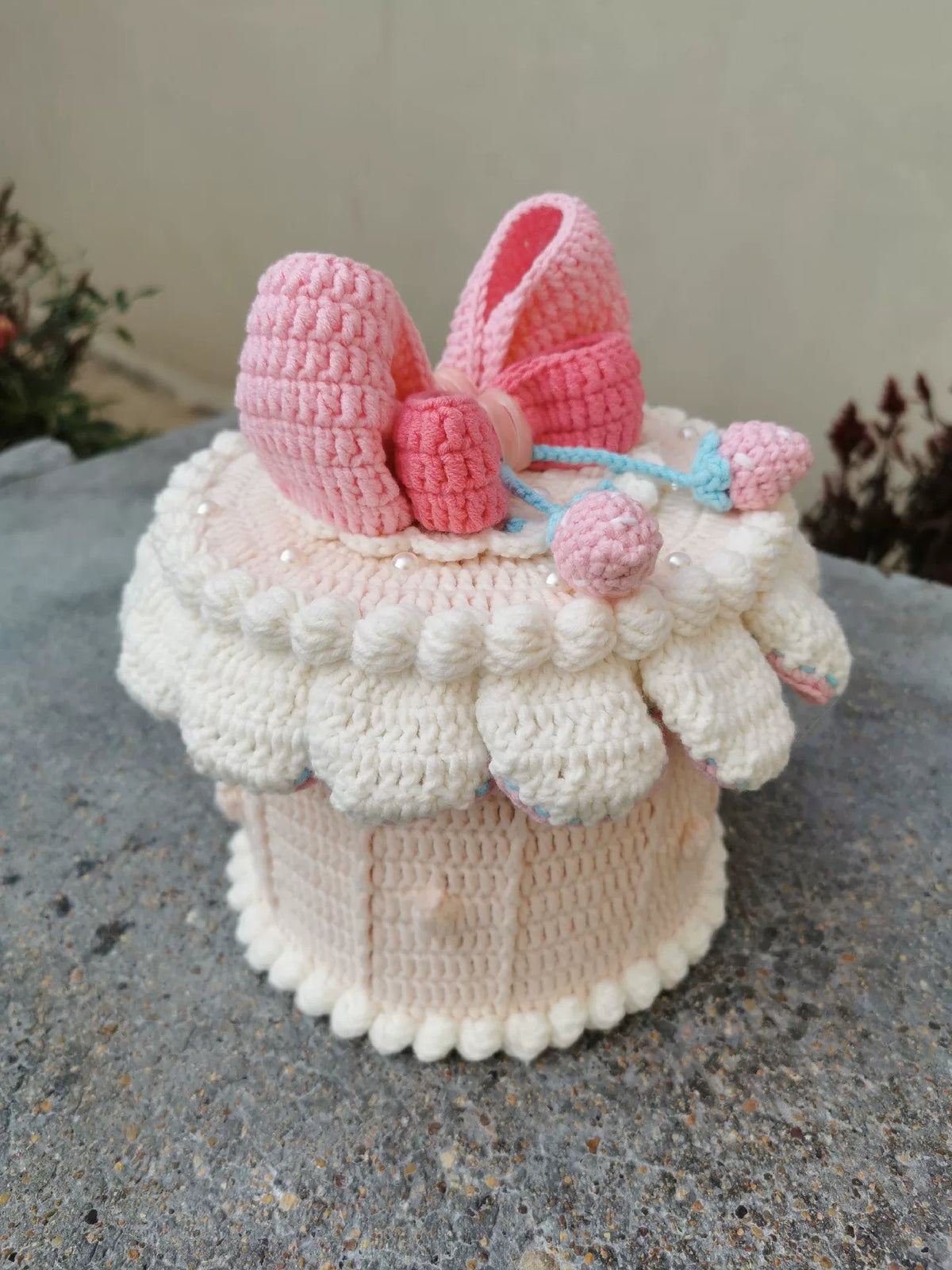 Gehäkelte Aufbewahrungsbox aus Garn in Tortenform 18 cm