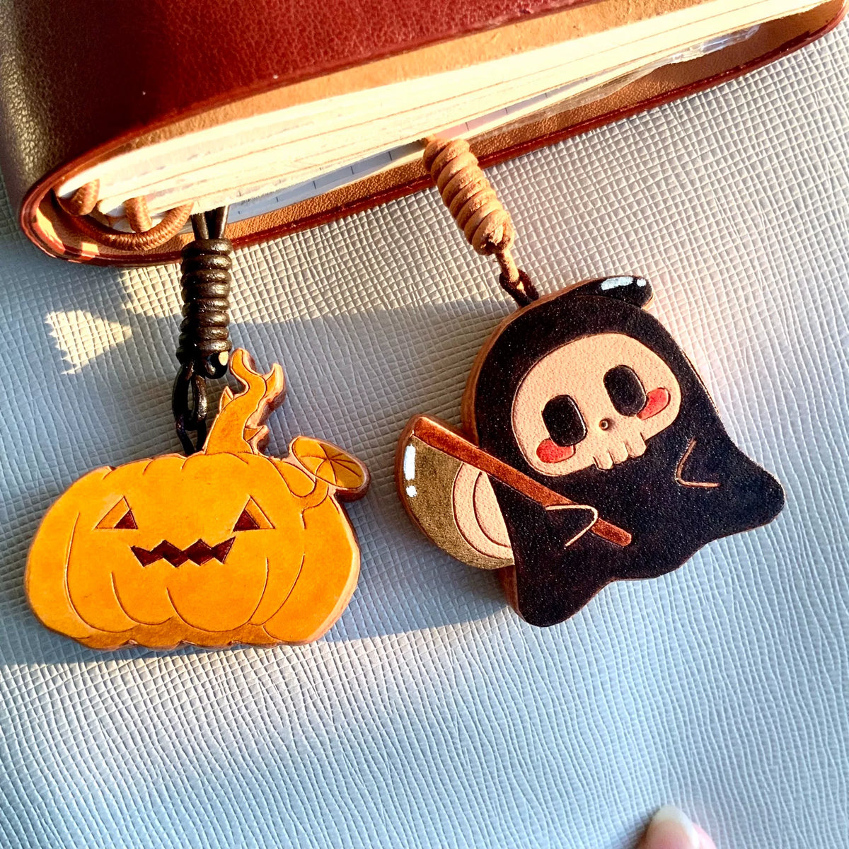 Pingentes de Couro Halloween Gato Pirata Abóbora Ceifeiro