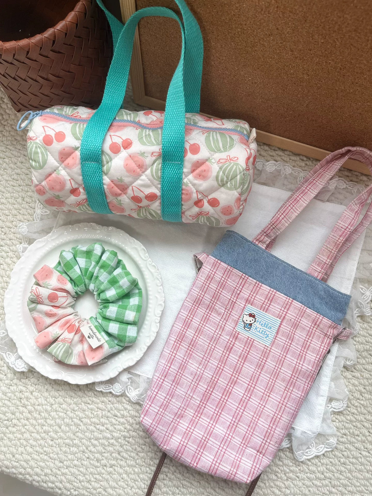 Conjunto de tres bolsos de algodón acolchado hechos a mano