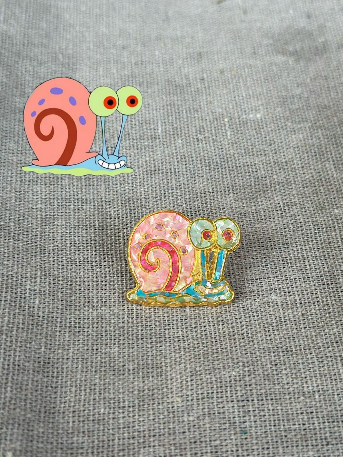 Mother-of-Pearl Snail Brooch Magnet