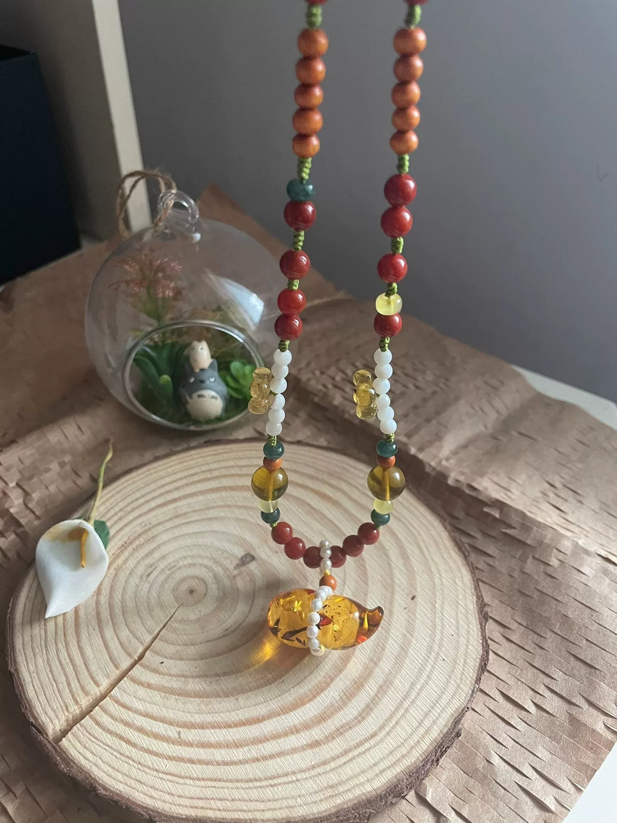 Collana con Ciondolo in Ambra a Fiori a Forma di Zucca