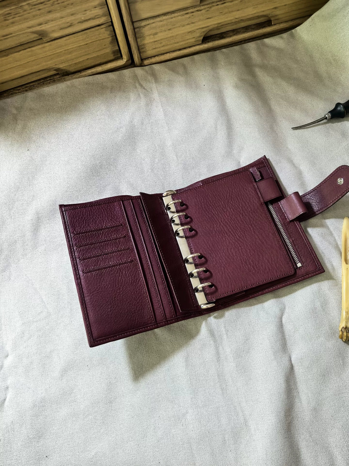 バーガンディ A6 レザー リングバインダー