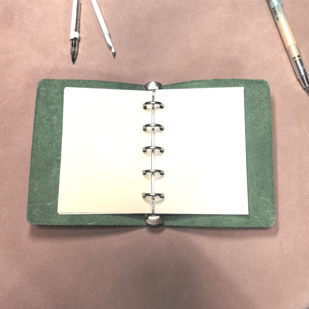 Vegetable Tanned Bull Leather M5-74 Loose Leaf Notebook