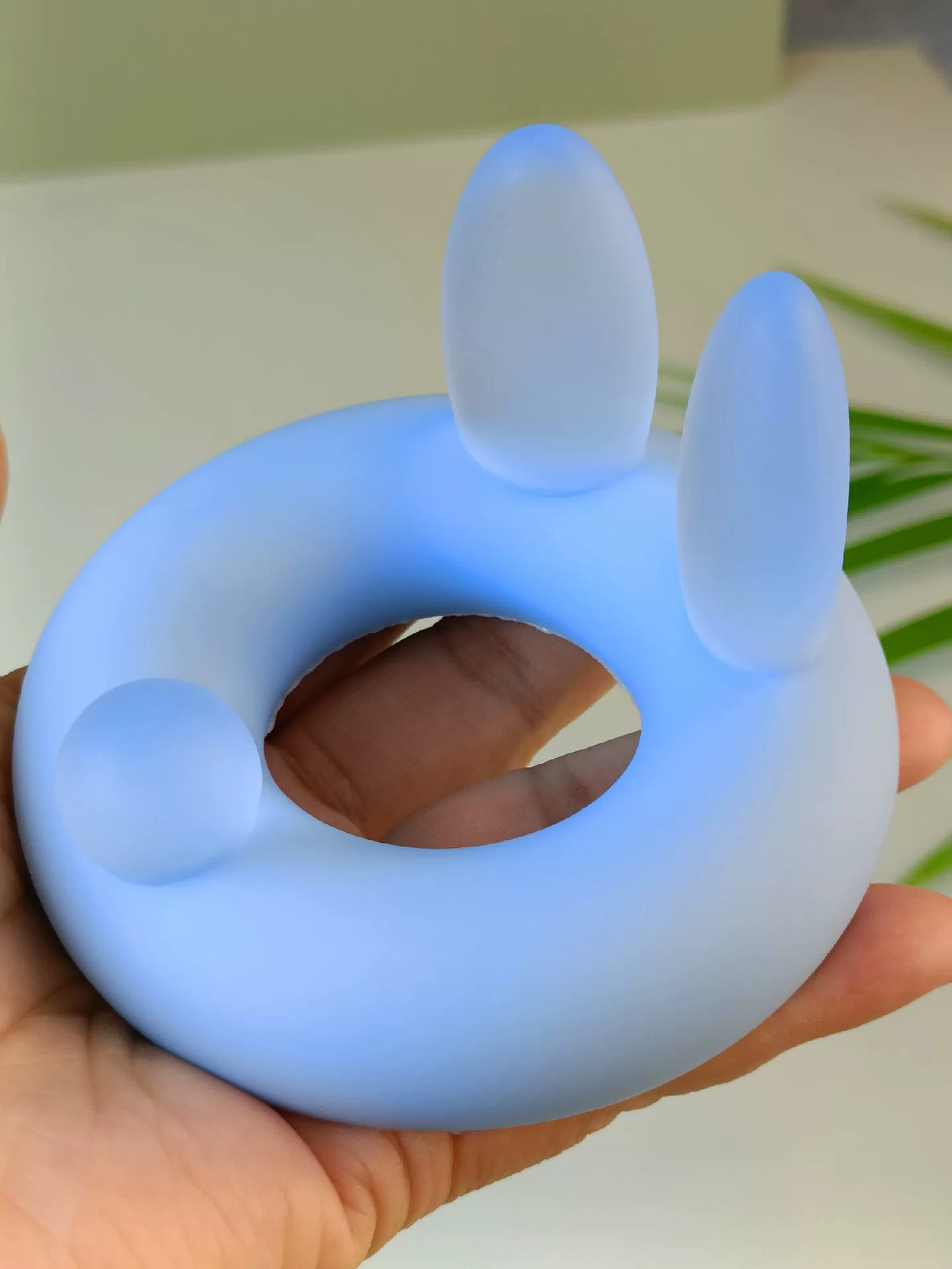 Supporto per telefono in resina orecchie da coniglio blu polvere