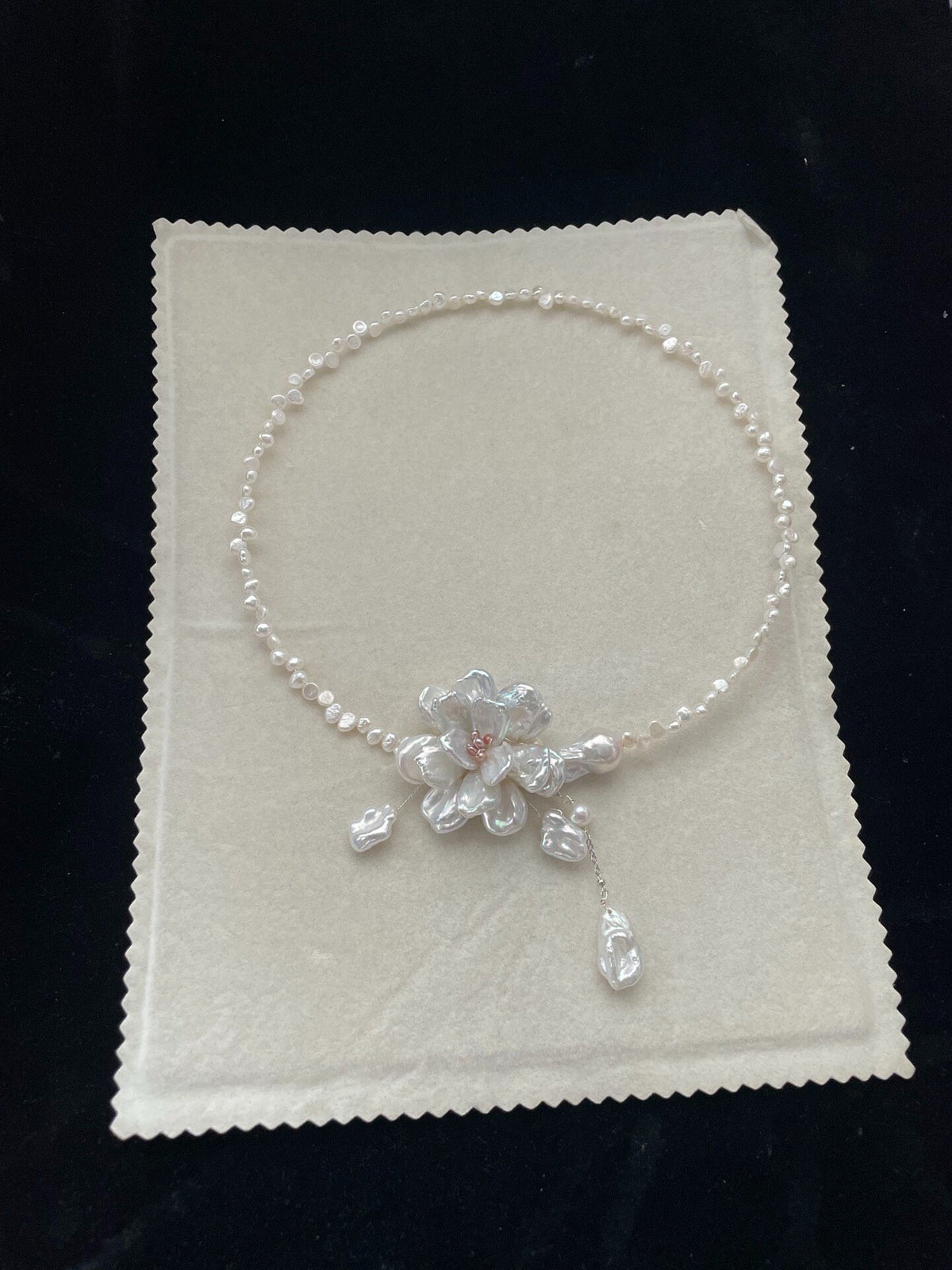 Natural Pearl Floral Baroque Choker