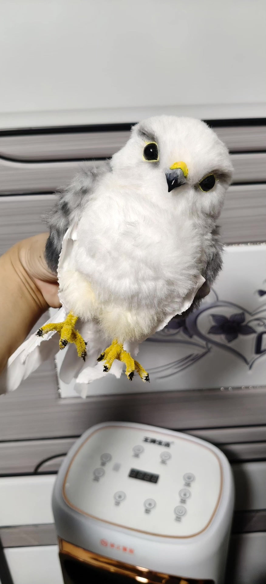Creatura Fantastica Falco Pellenano in Chenille