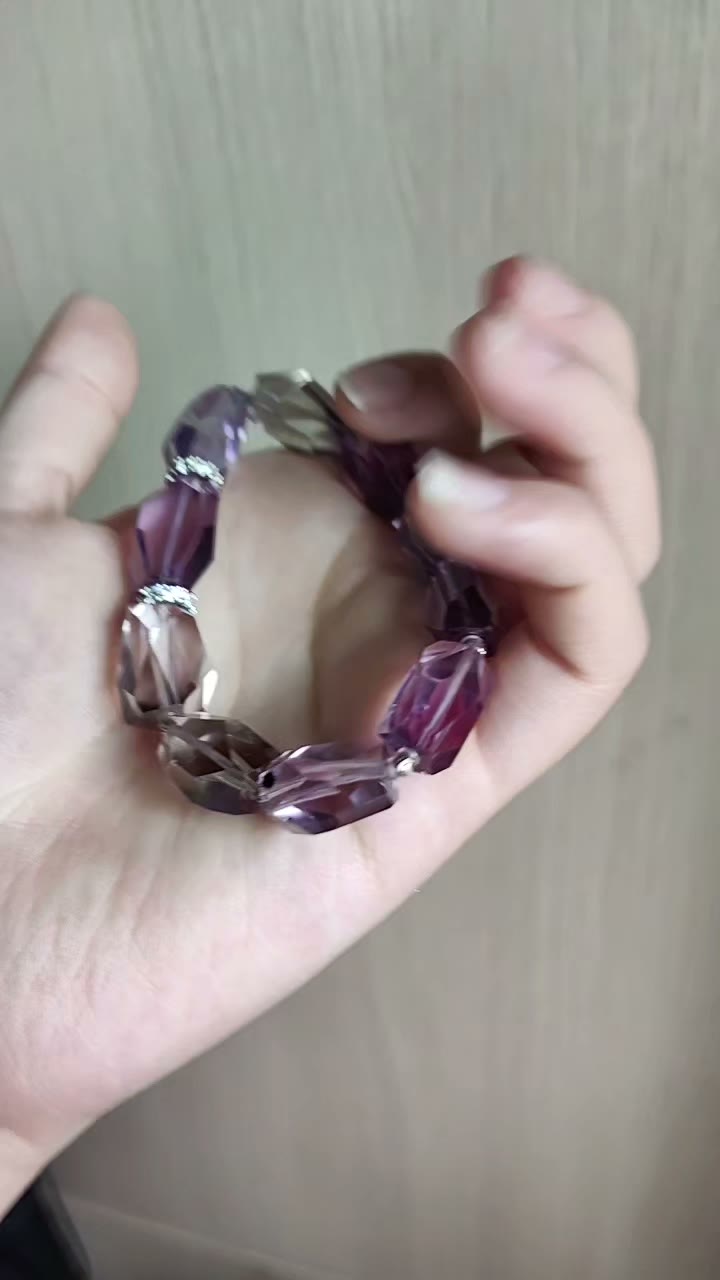 Pulsera de amatista brasileña con talla de diamante y forma libre
