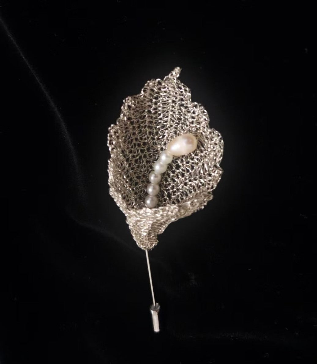 Handmade Crochet Calla Lily Brooch with Pearls