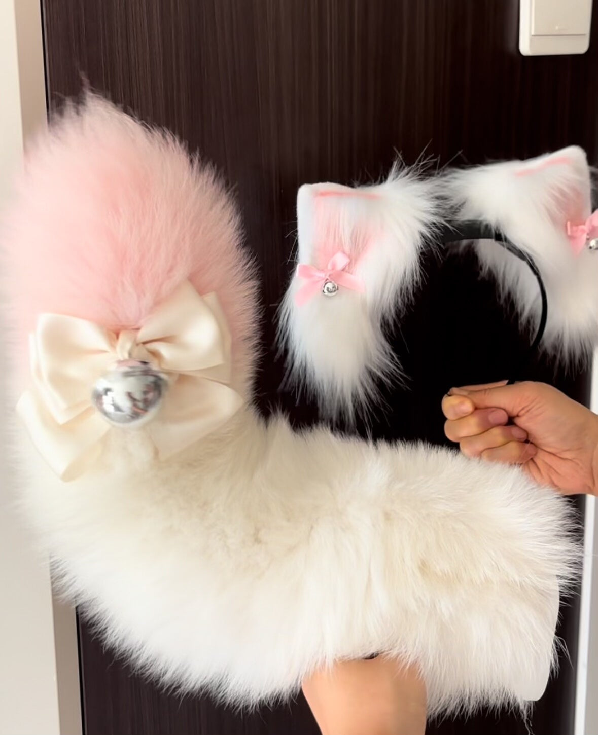 White Pink Electric Cat E