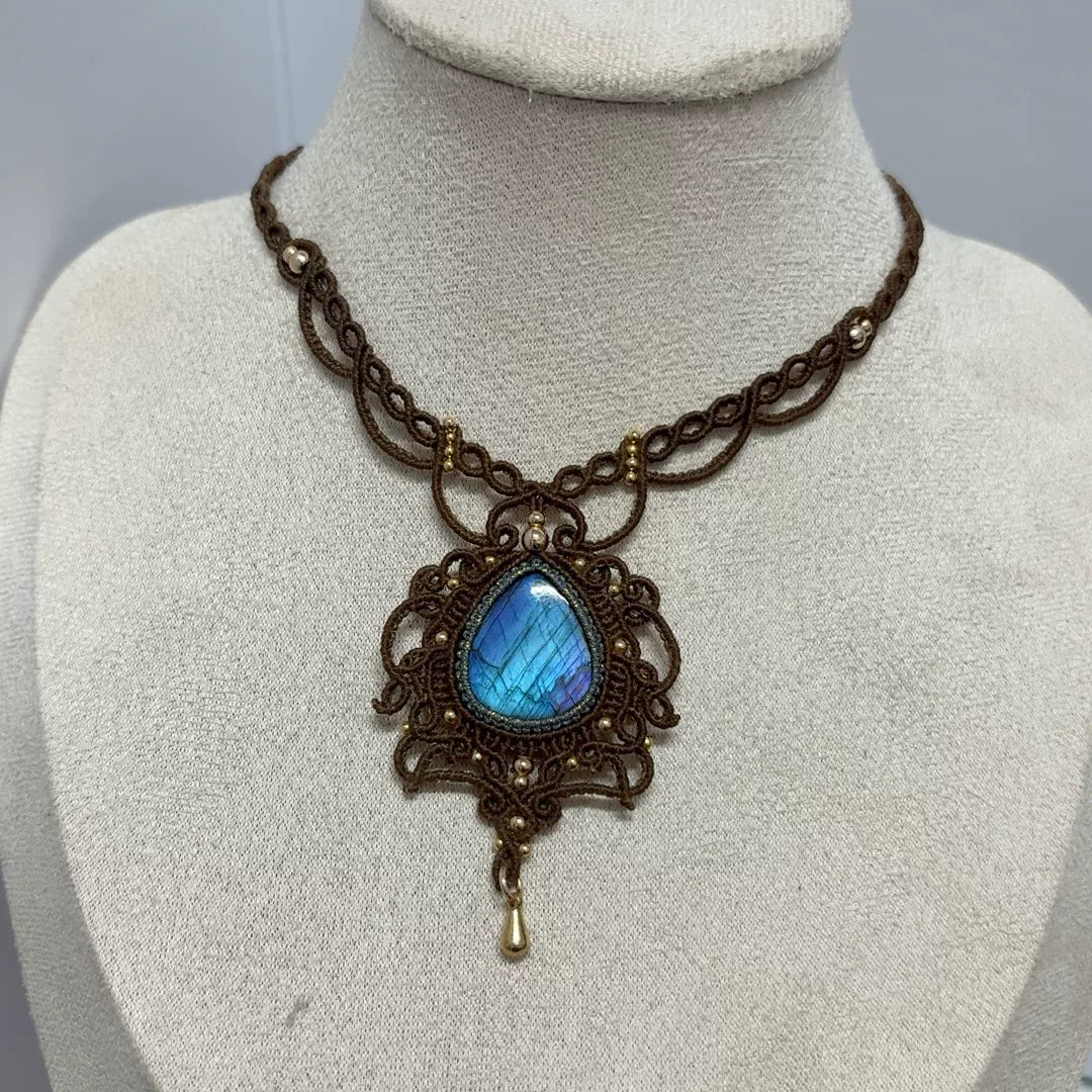 ハンドメイド ブラウンコード ネックレス ブルーラブラドライト ペンダント
