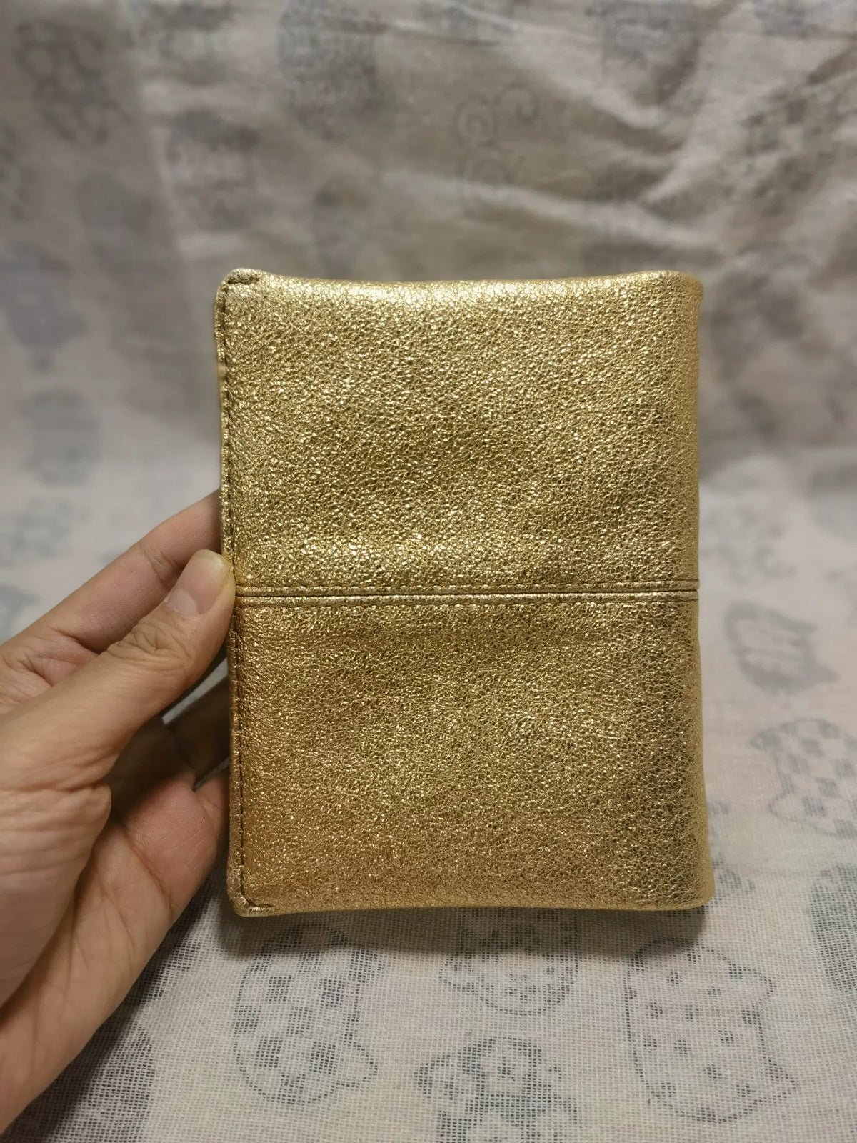 Funda para Agenda A7 en Piel de Cordero Dorado Metálico con Seis Anillos