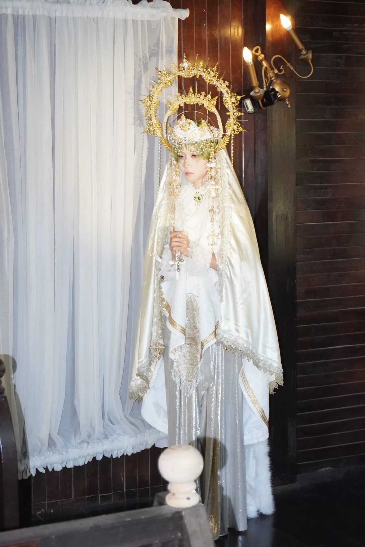 Tiara Halo Coroa Lolita Branco e Pérola Artificial