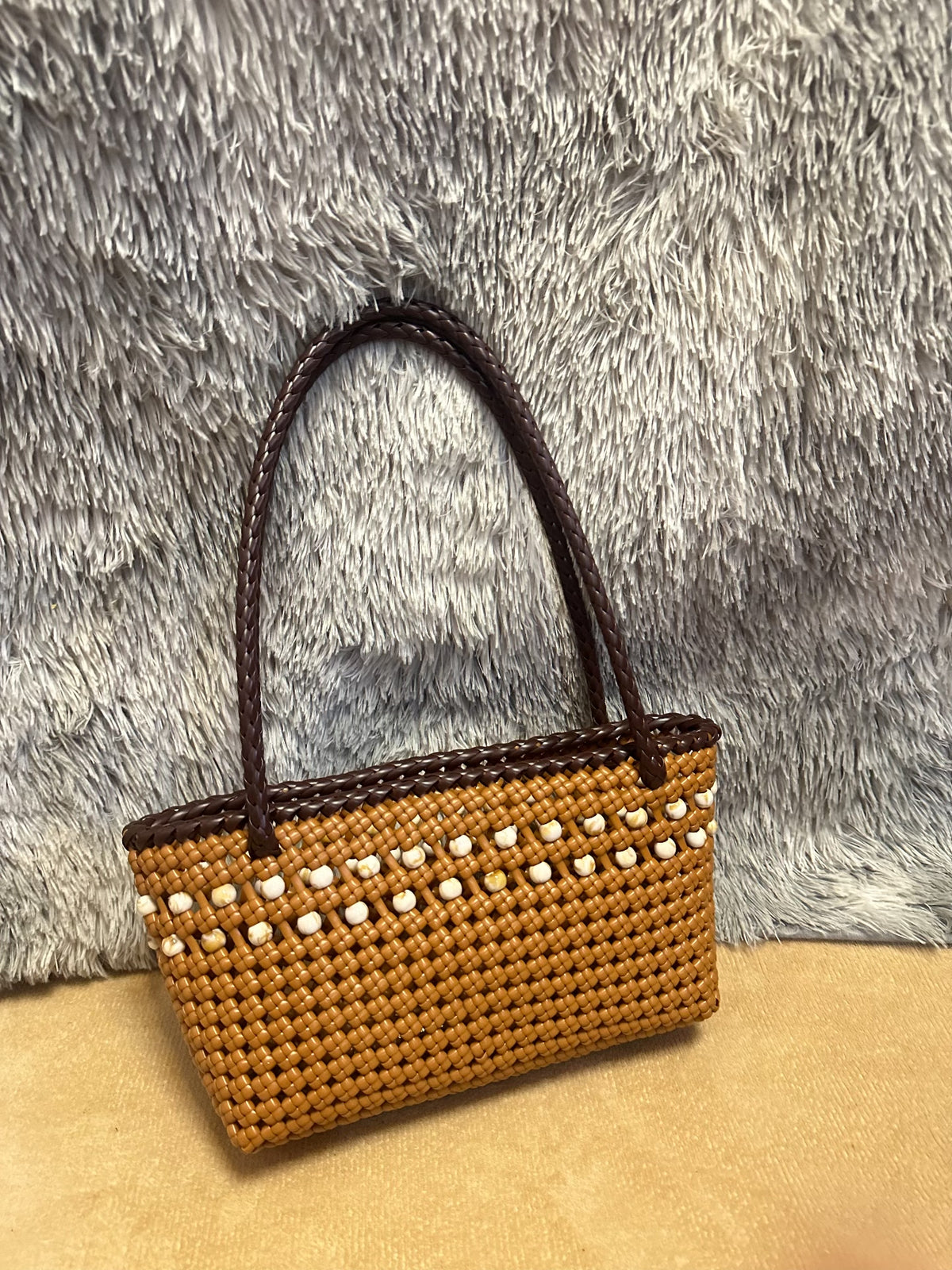 Bolso Rectangular de Mimán Caramelo Tejido a Mano